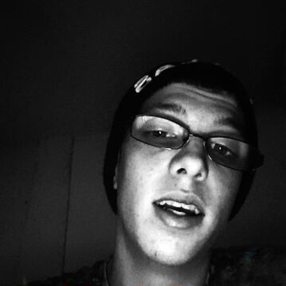 Meet your Posher, Hunter - Picture 1 of 1